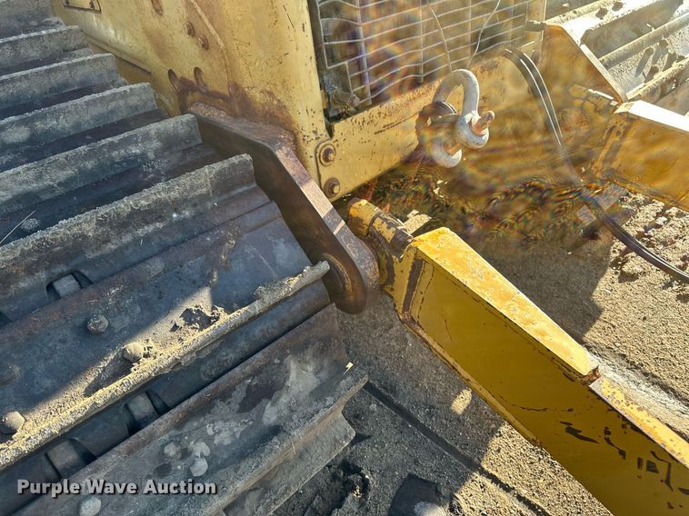 image for item DV0611 1987 Caterpillar  D6H LGP cable plow