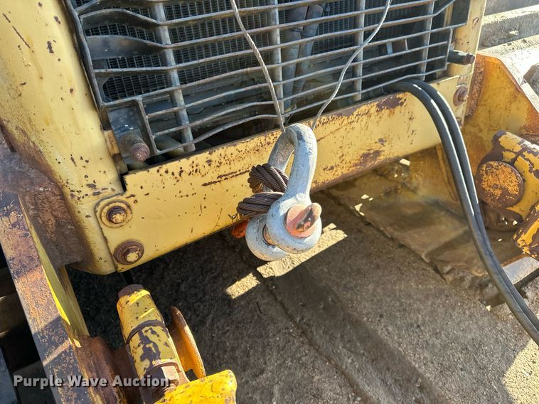image for item DV0611 1987 Caterpillar  D6H LGP cable plow