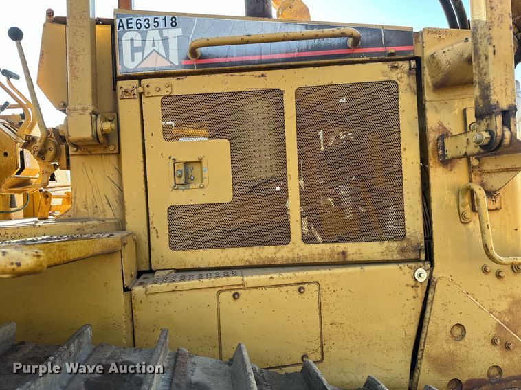 image for item DV0611 1987 Caterpillar  D6H LGP cable plow