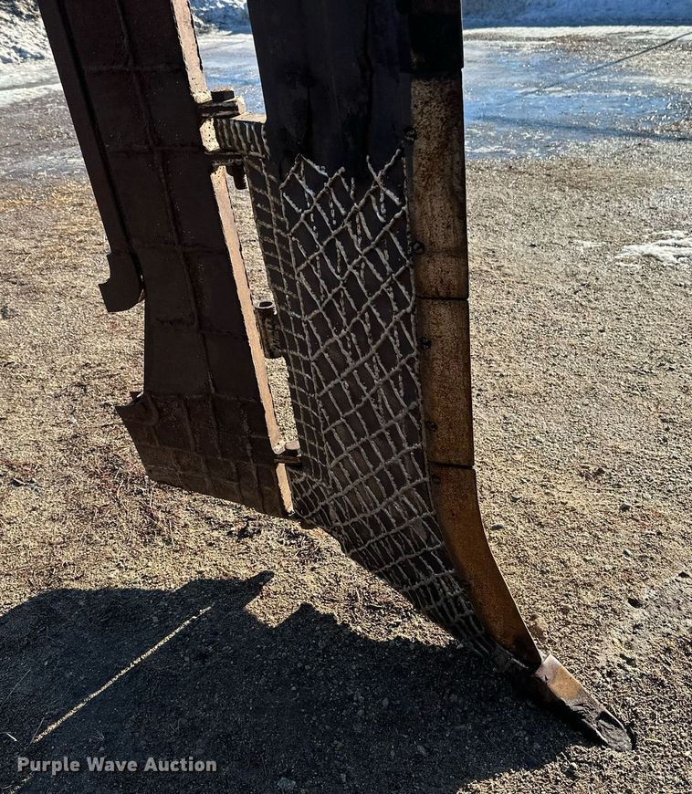 image for item DV0611 1987 Caterpillar  D6H LGP cable plow