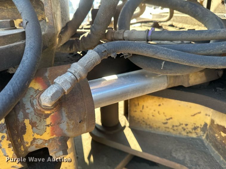 image for item DV0611 1987 Caterpillar  D6H LGP cable plow