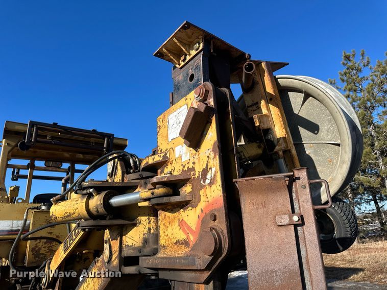 image for item DV0611 1987 Caterpillar  D6H LGP cable plow