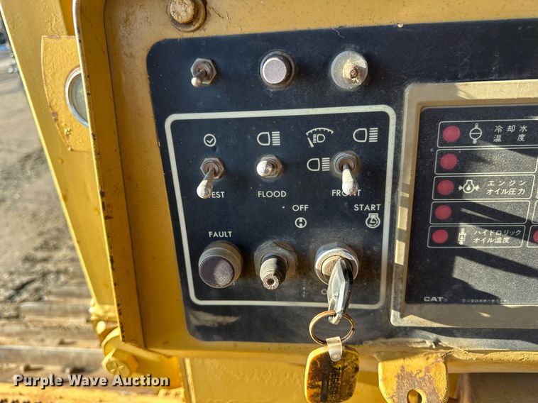 image for item DV0611 1987 Caterpillar  D6H LGP cable plow