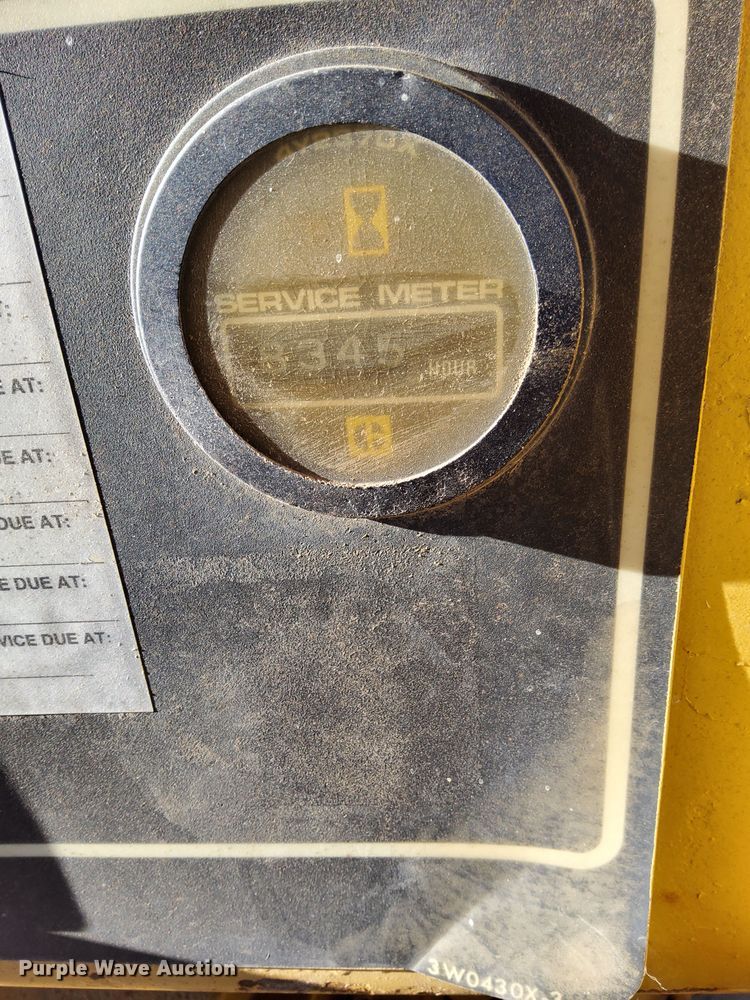 image for item DV0611 1987 Caterpillar  D6H LGP cable plow