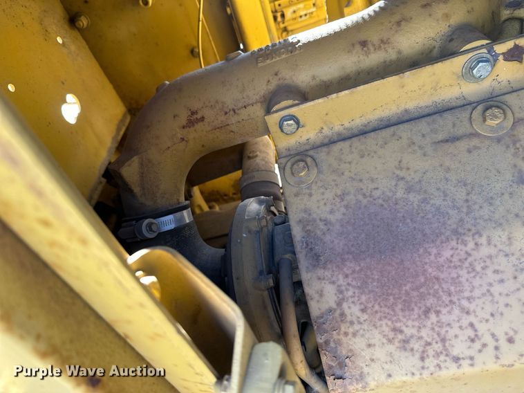 image for item DV0611 1987 Caterpillar  D6H LGP cable plow