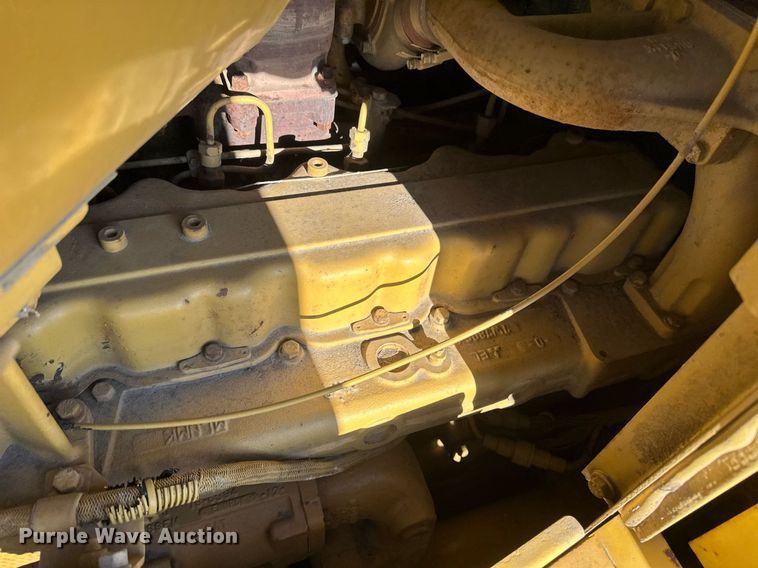 image for item DV0611 1987 Caterpillar  D6H LGP cable plow