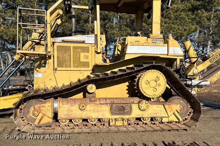 image for item DV0611 1987 Caterpillar  D6H LGP cable plow