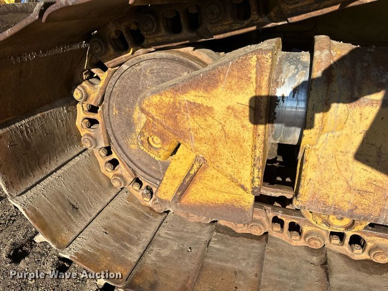 image for item DV0611 1987 Caterpillar  D6H LGP cable plow