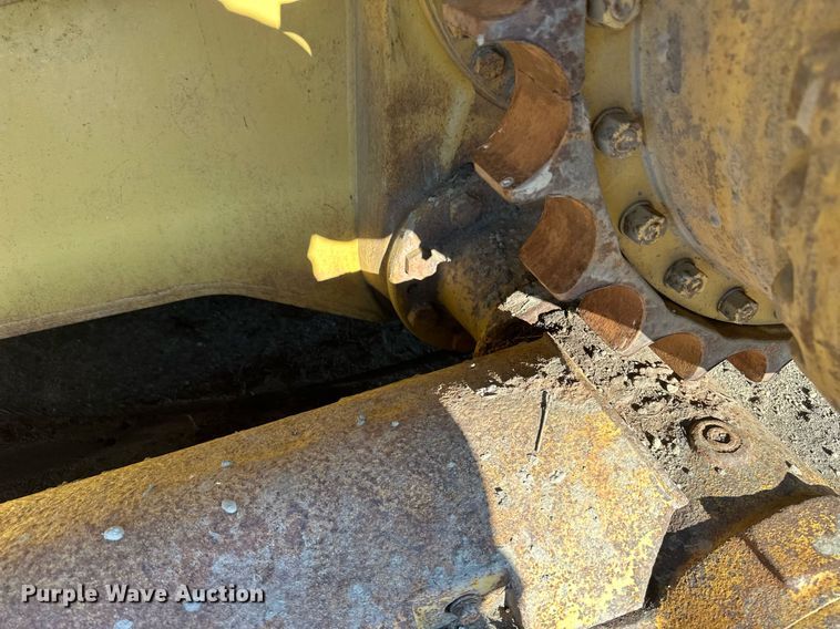 image for item DV0611 1987 Caterpillar  D6H LGP cable plow