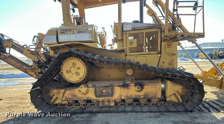 image for item DV0611 1987 Caterpillar  D6H LGP cable plow