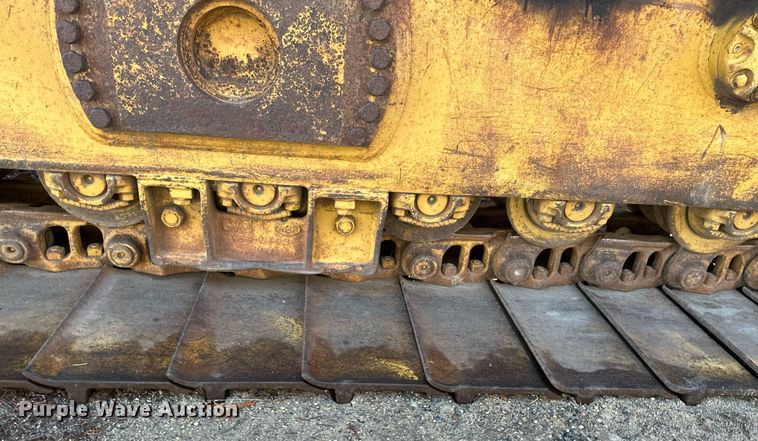 image for item DV0611 1987 Caterpillar  D6H LGP cable plow