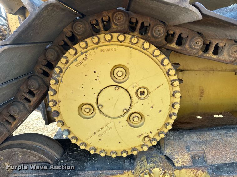 image for item DV0611 1987 Caterpillar  D6H LGP cable plow