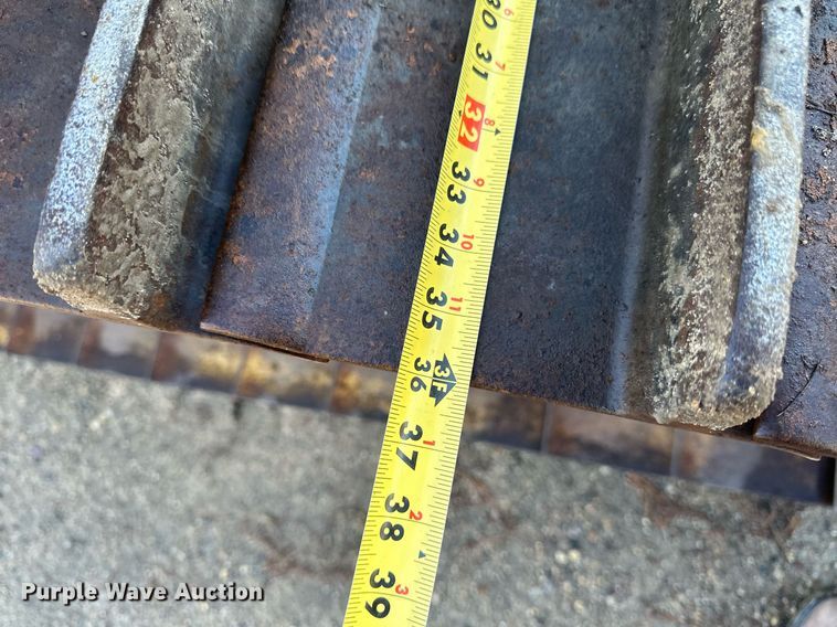 image for item DV0611 1987 Caterpillar  D6H LGP cable plow