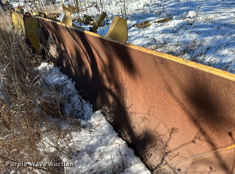 image for item DV0611 1987 Caterpillar  D6H LGP cable plow