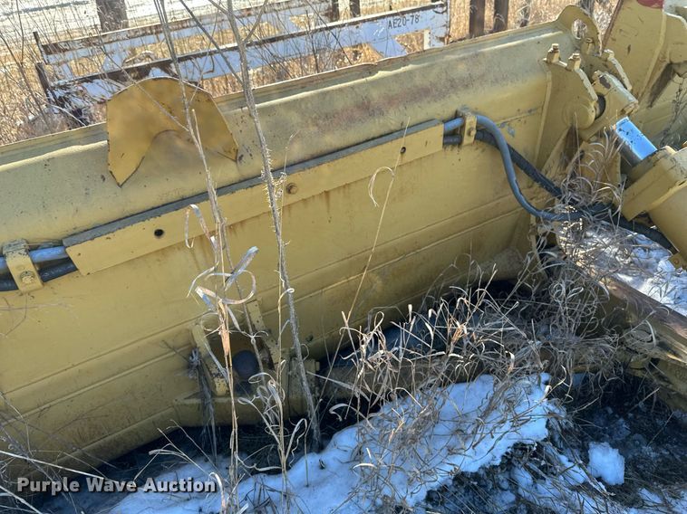 image for item DV0611 1987 Caterpillar  D6H LGP cable plow