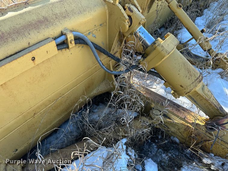 image for item DV0611 1987 Caterpillar  D6H LGP cable plow
