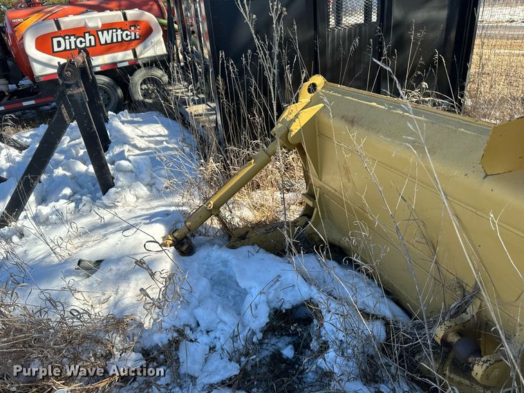 image for item DV0611 1987 Caterpillar  D6H LGP cable plow