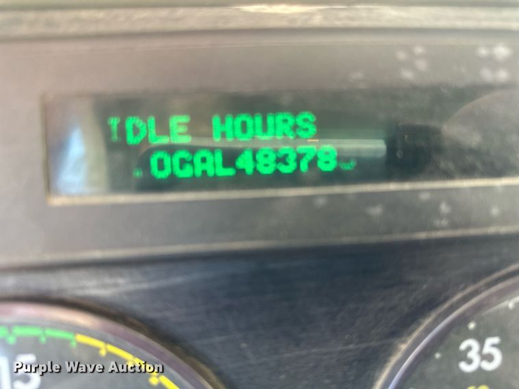 image for item DV0612 2007 Freightliner  Columbia flatbed truck with mud mixing system