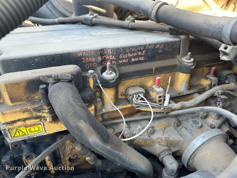 image for item DV0612 2007 Freightliner  Columbia flatbed truck with mud mixing system