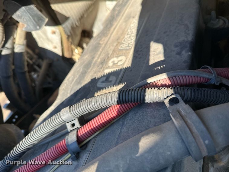 image for item DV0613 2007 Freightliner  Cascadia flatbed truck with mud mixing system