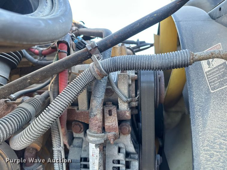 image for item DV0613 2007 Freightliner  Cascadia flatbed truck with mud mixing system