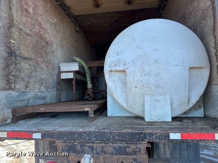 image for item DV0614 2000 Freightliner  FLD120 box truck