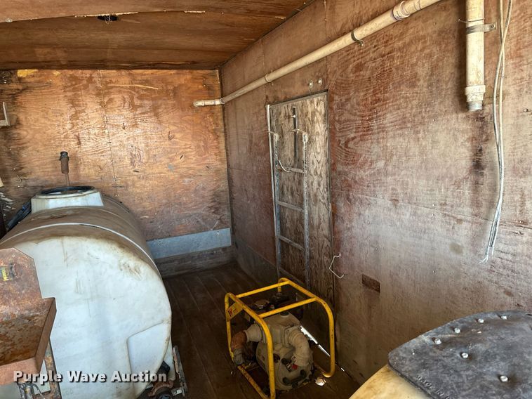 image for item DV0614 2000 Freightliner  FLD120 box truck