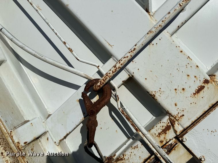 image for item DV0624 2001 International  4700 refuse truck