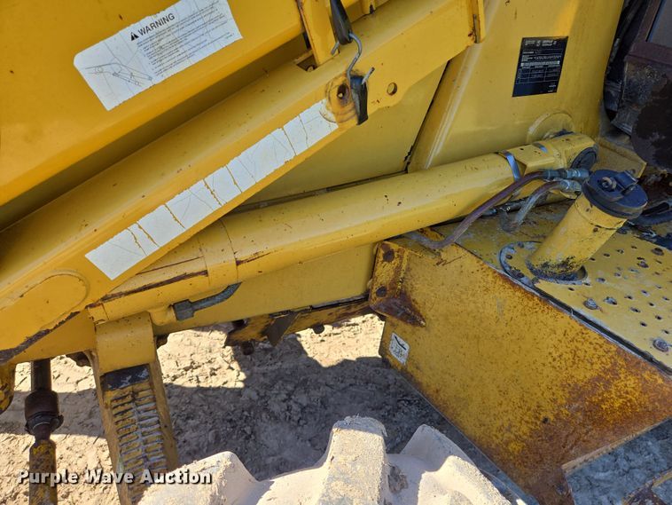 image for item DV1275 2003 Caterpillar 420D backhoe