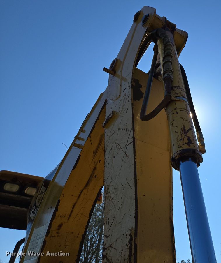 image for item DV1275 2003 Caterpillar 420D backhoe