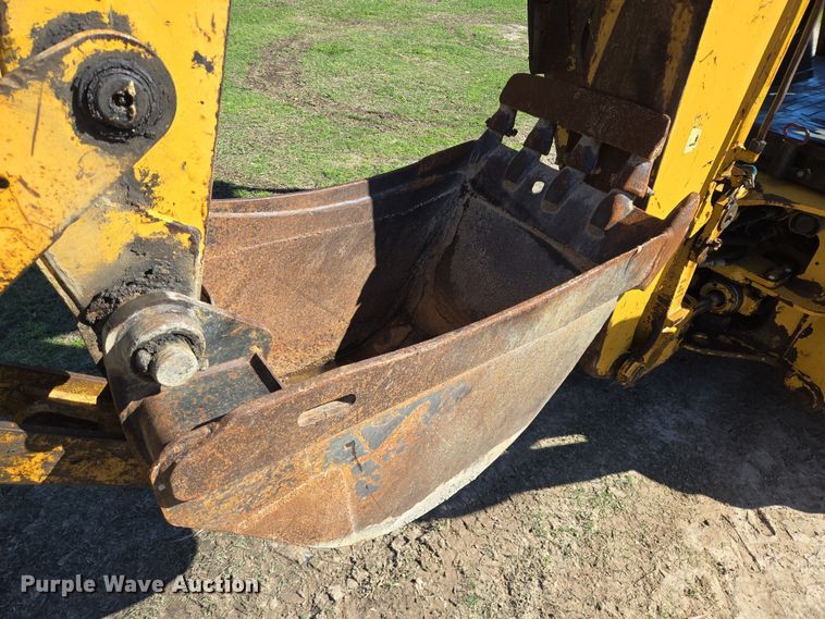 image for item DV1275 2003 Caterpillar 420D backhoe