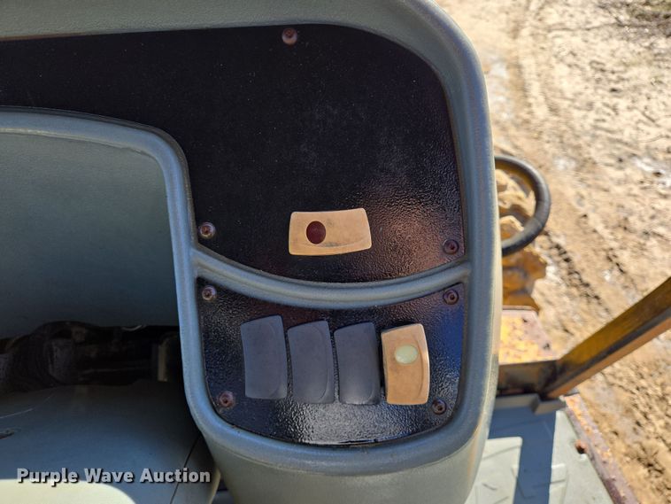 image for item DV1275 2003 Caterpillar 420D backhoe