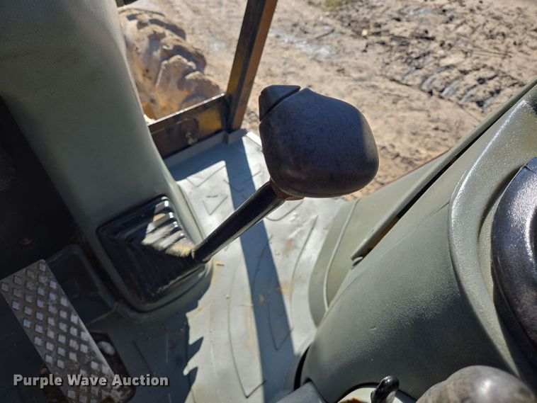 image for item DV1275 2003 Caterpillar 420D backhoe