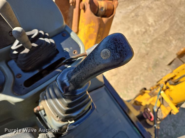 image for item DV1275 2003 Caterpillar 420D backhoe