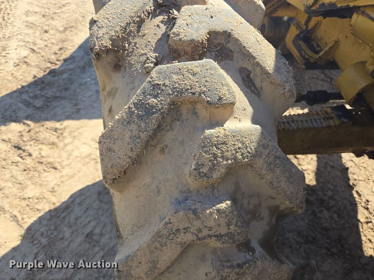 image for item DV1275 2003 Caterpillar 420D backhoe