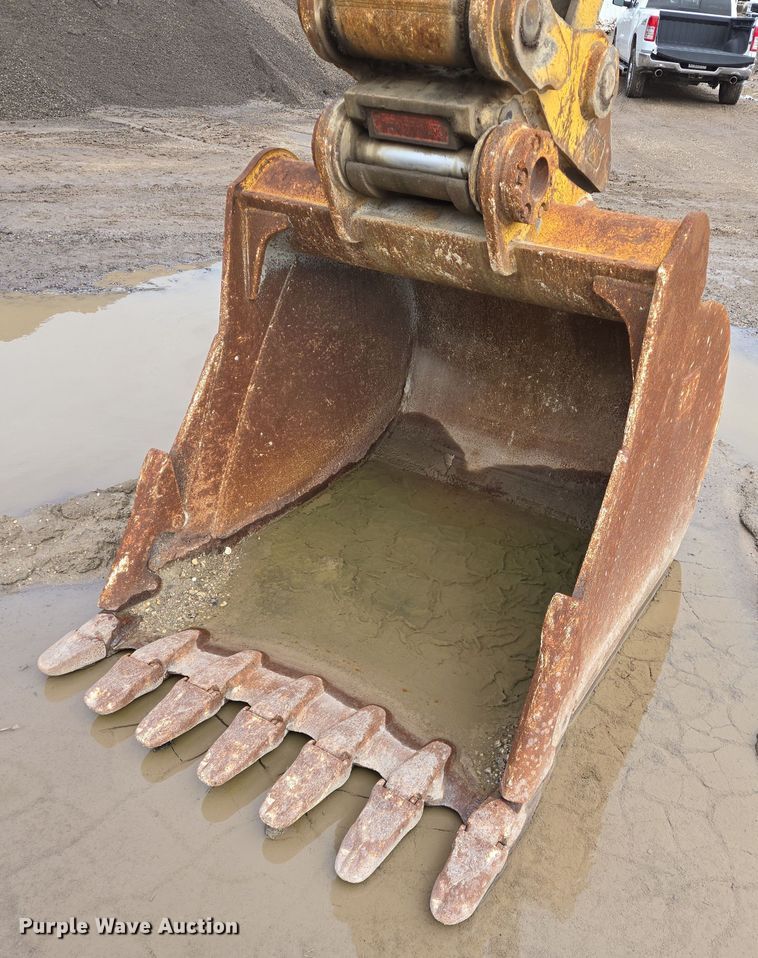 image for item DV1280 2016 Caterpillar 330F L excavator