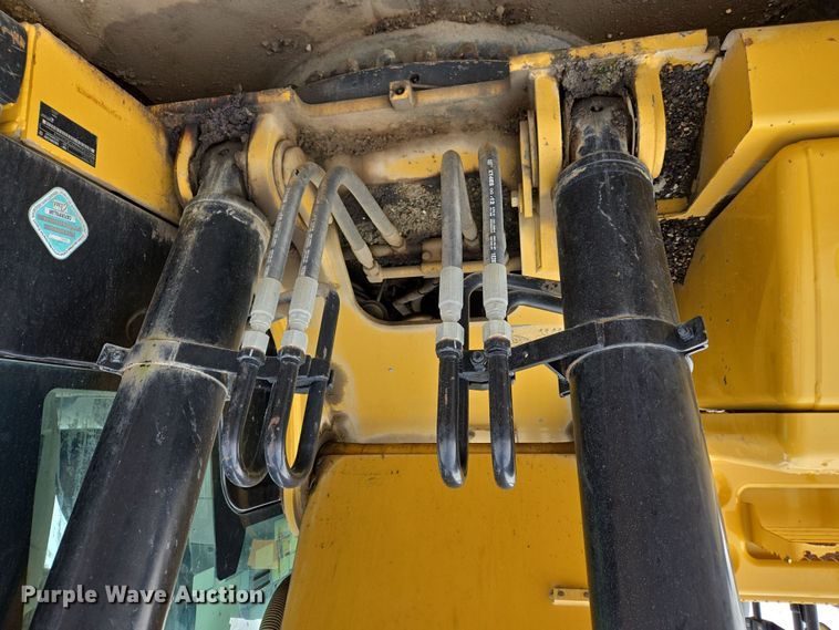 image for item DV1280 2016 Caterpillar 330F L excavator