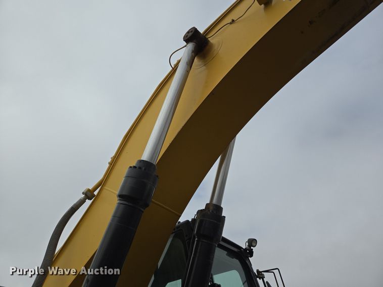image for item DV1280 2016 Caterpillar 330F L excavator