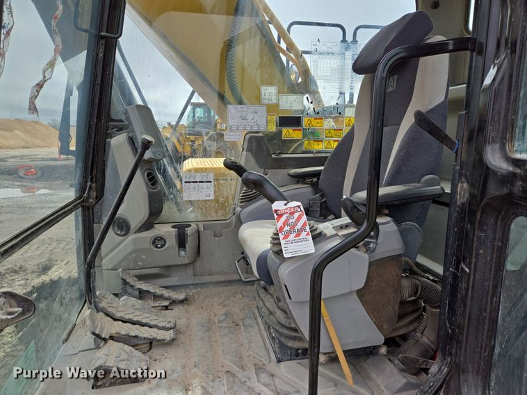 image for item DV1280 2016 Caterpillar 330F L excavator