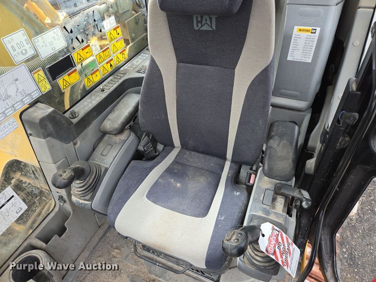 image for item DV1280 2016 Caterpillar 330F L excavator