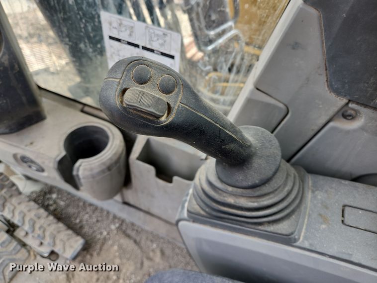 image for item DV1280 2016 Caterpillar 330F L excavator