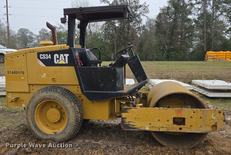image for item DV1285 Caterpillar CS34 single drum vibratory roller