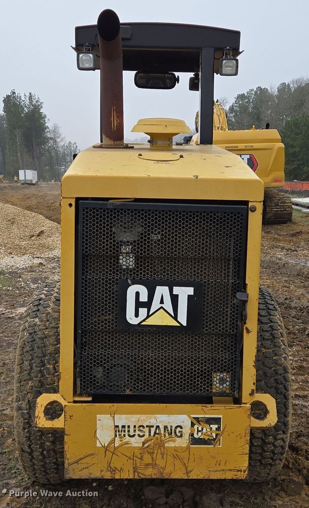 image for item DV1285 Caterpillar CS34 single drum vibratory roller