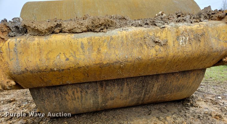 image for item DV1285 Caterpillar CS34 single drum vibratory roller