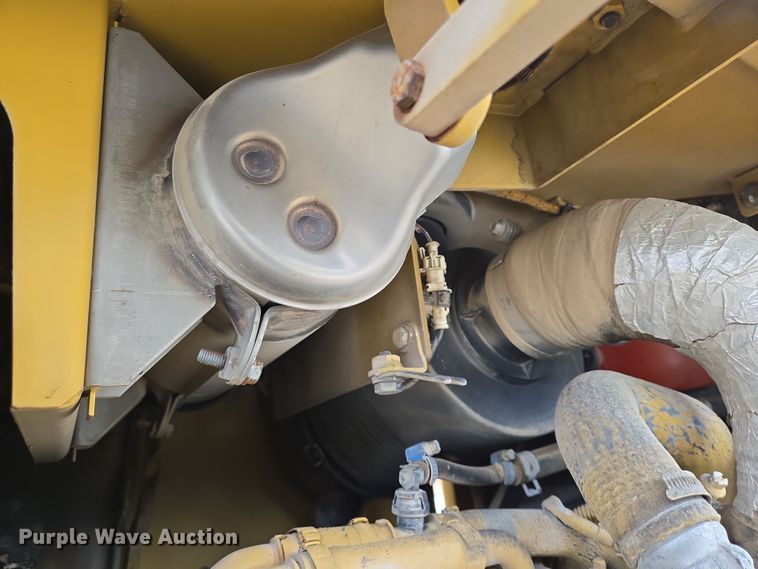 image for item DV1285 Caterpillar CS34 single drum vibratory roller