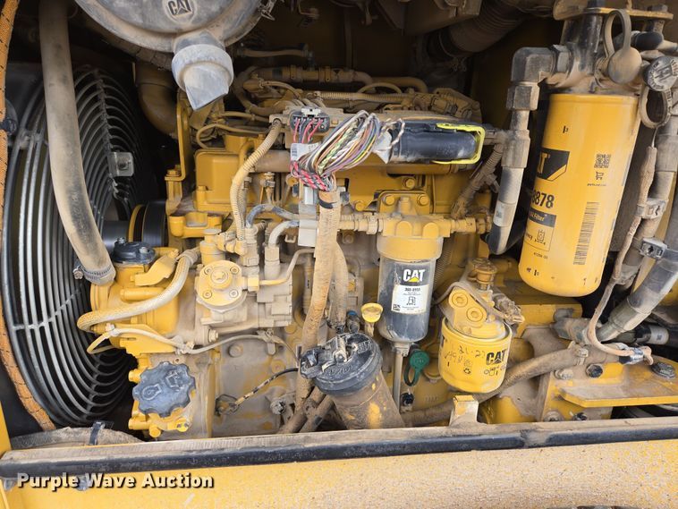 image for item DV1285 Caterpillar CS34 single drum vibratory roller