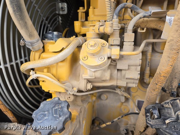 image for item DV1285 Caterpillar CS34 single drum vibratory roller