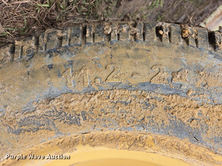 image for item DV1285 Caterpillar CS34 single drum vibratory roller