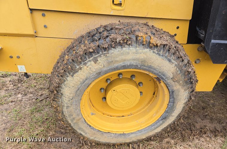 image for item DV1285 Caterpillar CS34 single drum vibratory roller