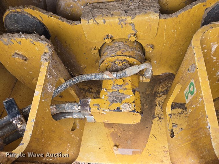 image for item DV1286 2016 Caterpillar CP56B single drum vibratory roller